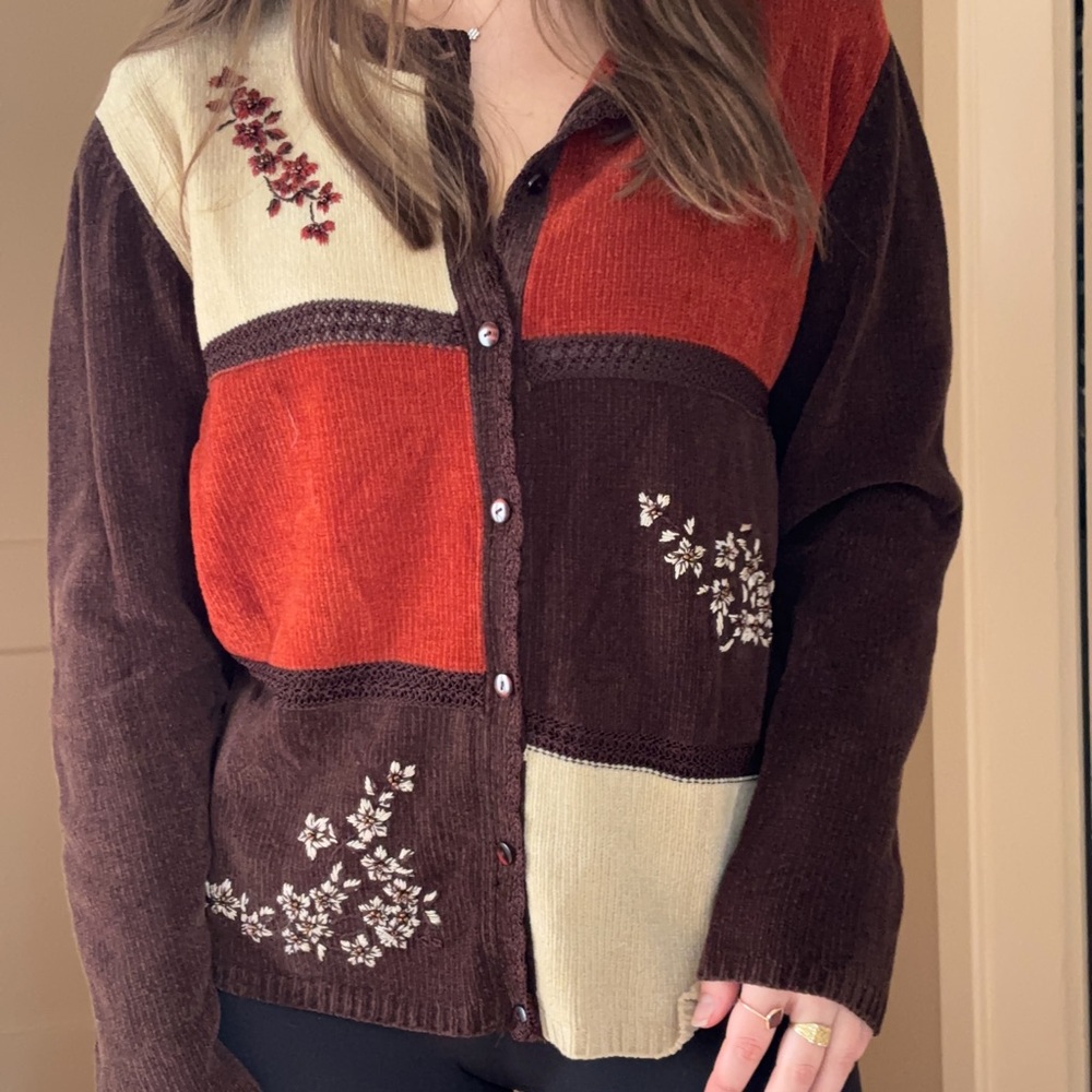 Colorblock Floral Embroidered Sweater